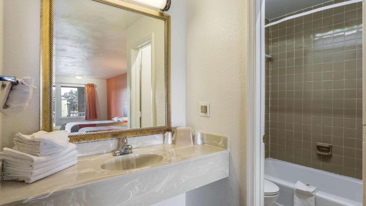 Motel 6-Portsmouth, Va エクステリア 写真